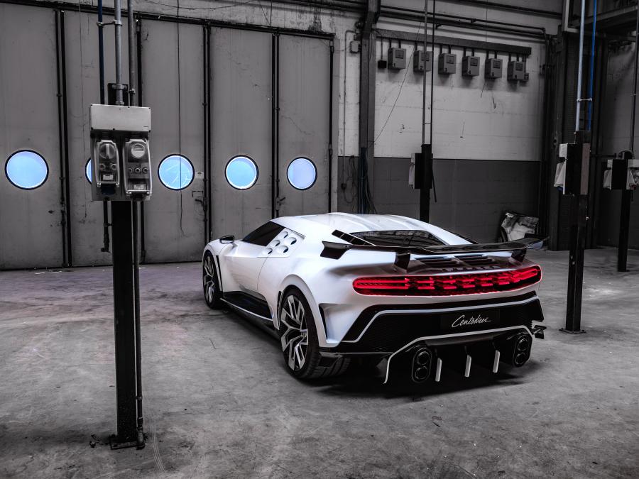  Bugatti Centodieci 2019 года  (фото 16 из 48)